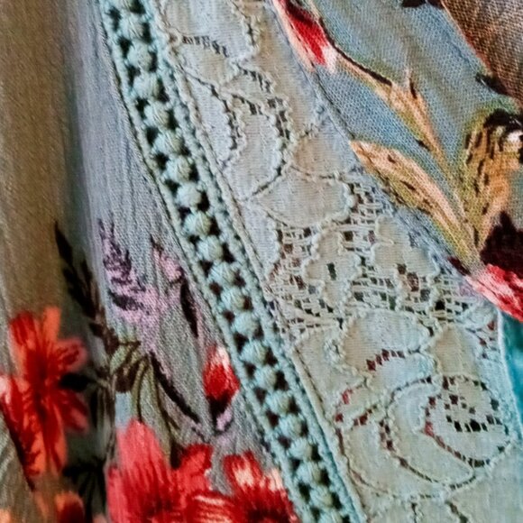 Gorgeous Suzanne Betro Women's XL Floral Boho Tassel Tie Tunic Top - Picture 2 of 13